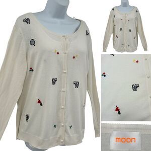 moon Cat Embroidered Cream Faux Pearl Buttons Vintage Cardigan Sweater
